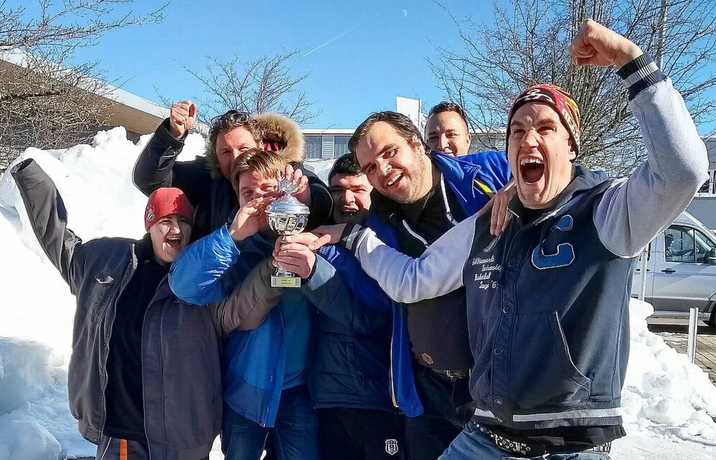 Die Mannschaft der Lebenshilfe Lindau gewinnt das Fußballturnier Sonthofen